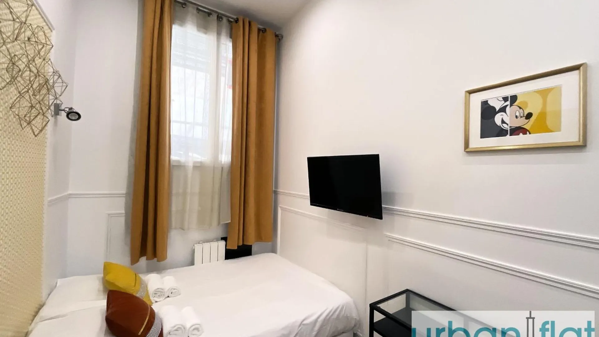 Urban Flat 72 - Pretty 3 Bedroom Flat - Triangle D Or Paris Apartment