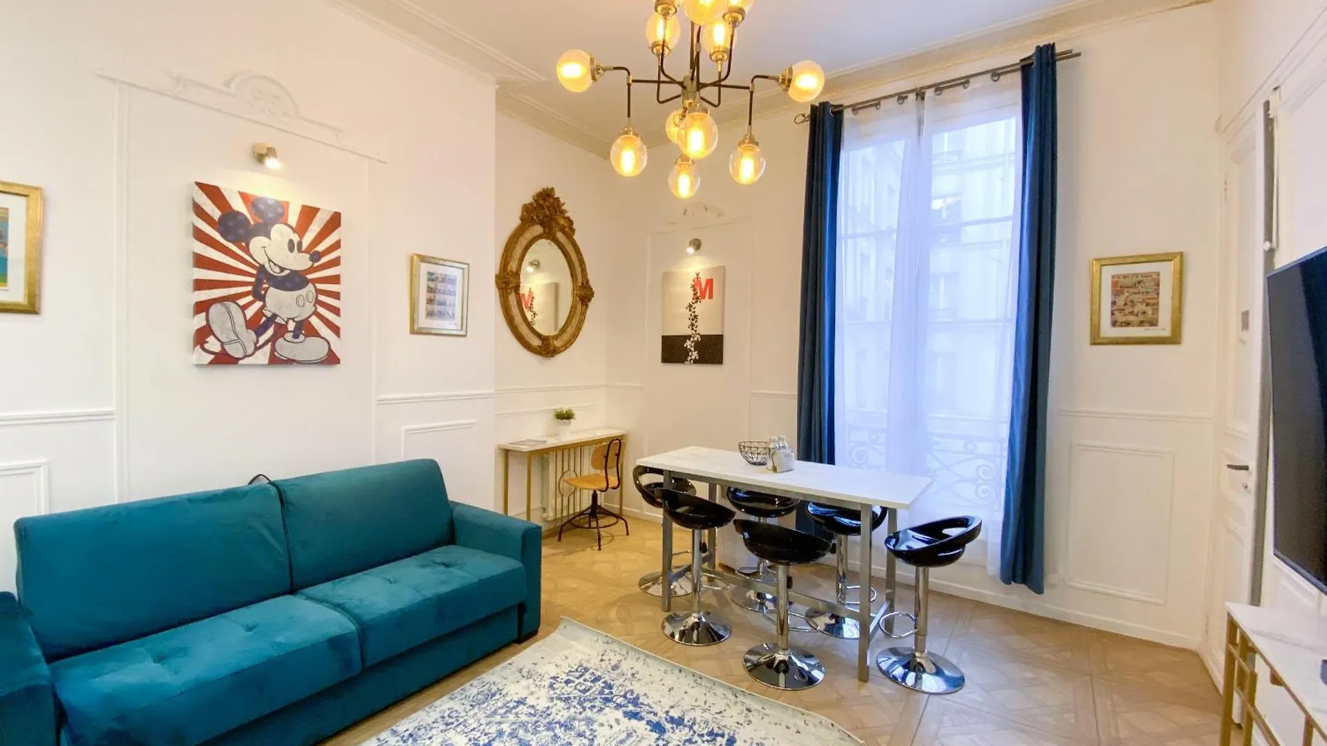 Apartment Urban Flat 72 - Pretty 3 Bedroom Flat - Triangle D Or Paris France